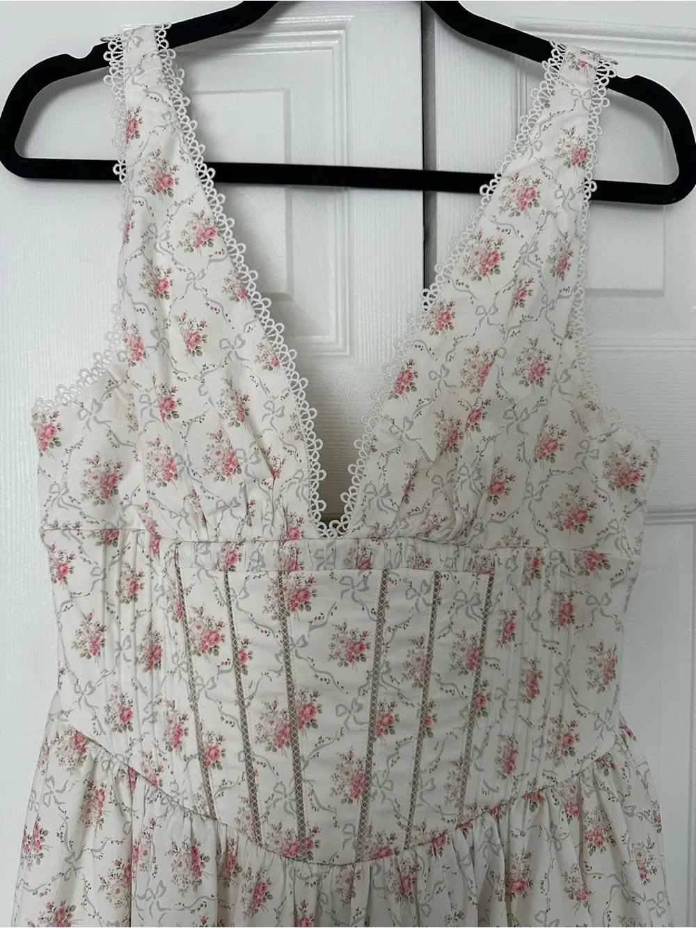 House of CB “Salma” Floral Lace-Trim Mini A-line Dress White with Pink Roses - Picture 10 of 15